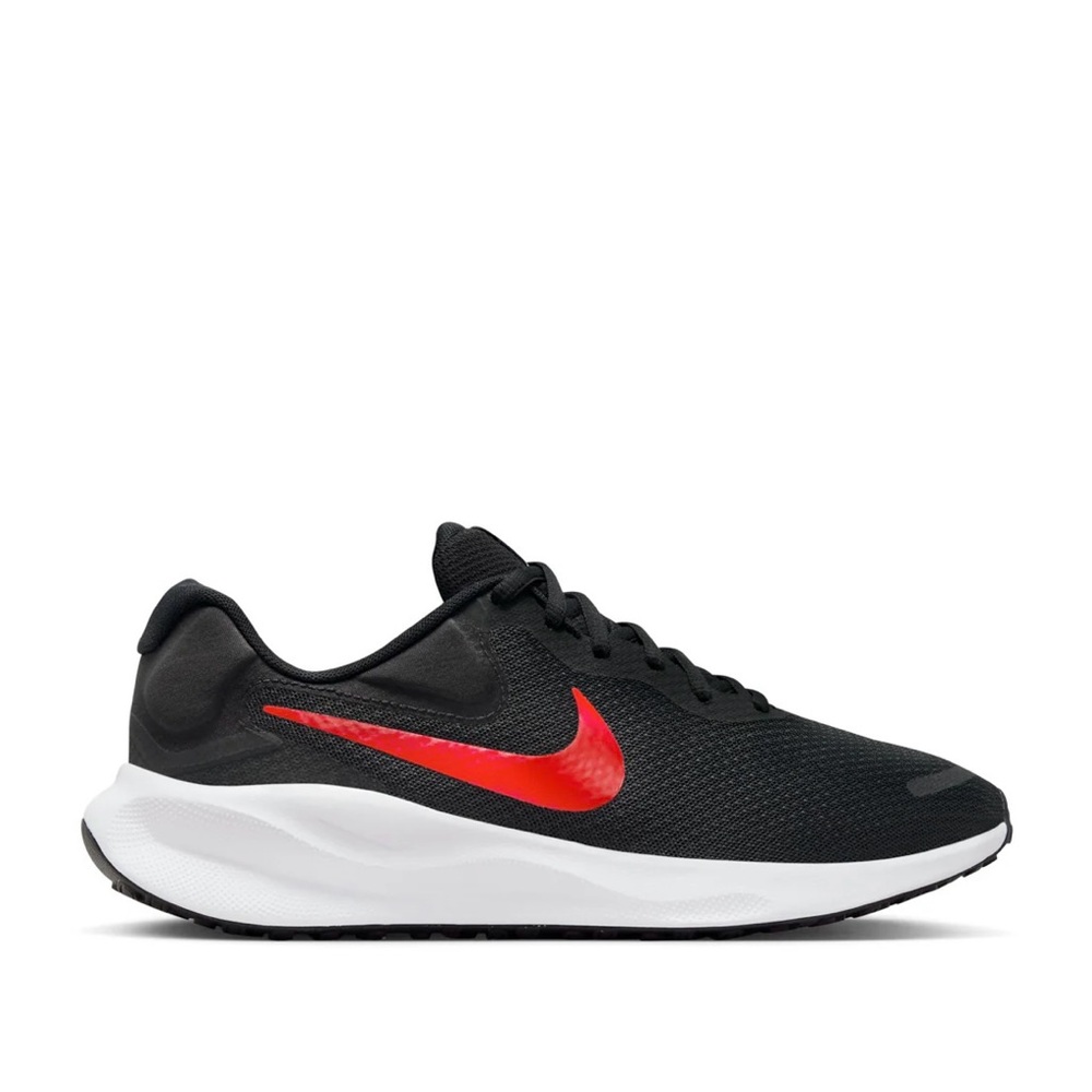 Nike Men's Black and Red Athletic Sneakers
